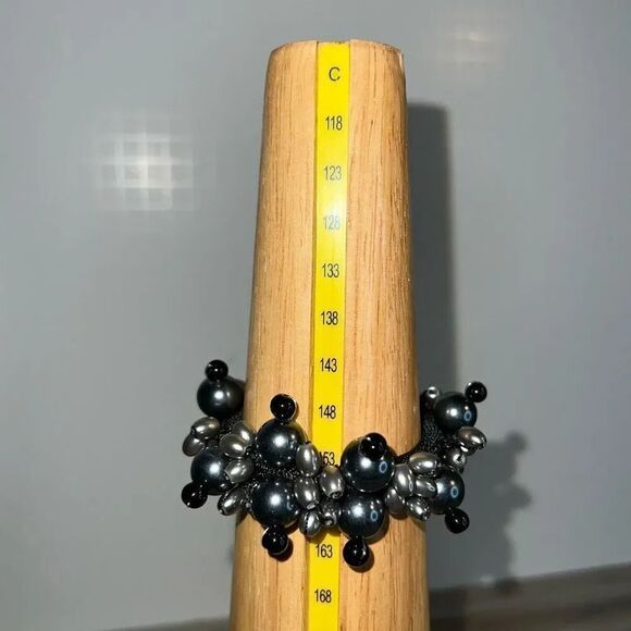 The Good Bead Bracelet Lot Gray Stretch beads Gold Tone Cream Wrap Rhinestone - Picture 8 of 8